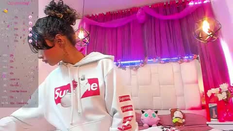 carlie Evans online show from December 2024 04:42:01 PM