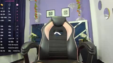 carlie Evans online show from January 2025 04:06:01 PM