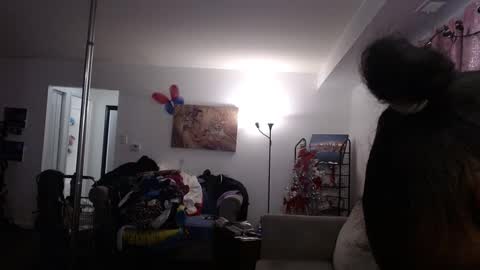 Snapshot of carliecreams chatting on January 2025 02:14:01 AM Carlie online show from January 2025 02:14:01 AM