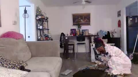 Carlie online show from January 2026 12:22:02 PM