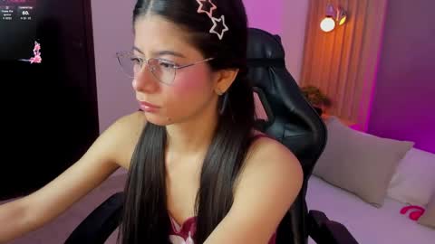 Snapshot of carlina_15 chatting on June 2026 12:39:01 PM C A R L I N A online show from June 2026 12:39:01 PM