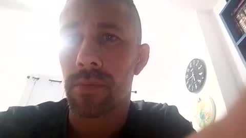 Snapshot of carloscadiz11 chatting on December 2025 04:44:01 PM carloscadiz11 online show from December 2025 04:44:01 PM