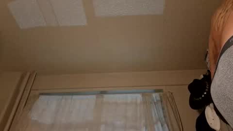 carloslove1972 online show from May 2026 05:26:01 AM