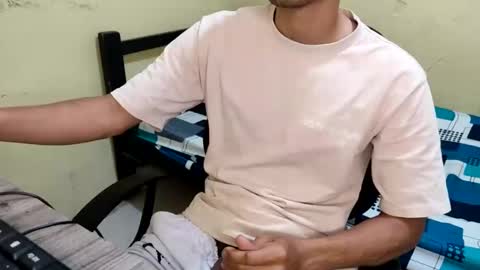 Snapshot of carlossmi01 chatting on February 2025 02:33:01 PM carlossmi01 online show from February 2025 02:33:01 PM