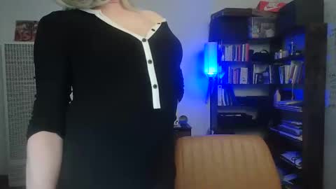 Snapshot of carlsgood chatting on April 2026 10:15:01 AM Samantha Foxey online show from April 2026 10:15:01 AM