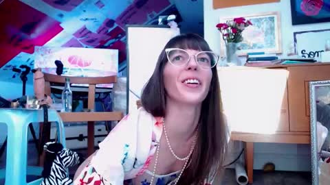 Snapshot of carlypearls chatting on November 2025 07:08:02 AM Carly Pearls online show from November 2025 07:08:02 AM