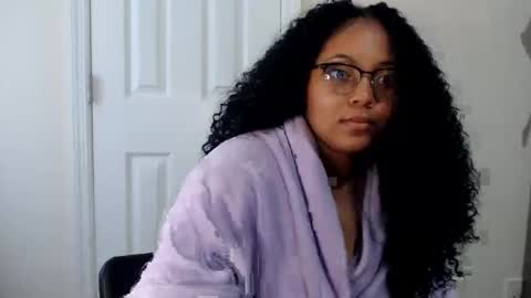 Snapshot of carmellovekisses chatting on September 2025 10:09:01 PM CARAMEL xoxo online show from September 2025 10:09:01 PM