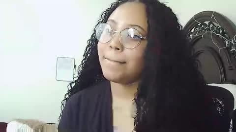 Snapshot of carmellovekisses chatting on February 2026 04:44:01 PM CARAMEL xoxo online show from February 2026 04:44:01 PM