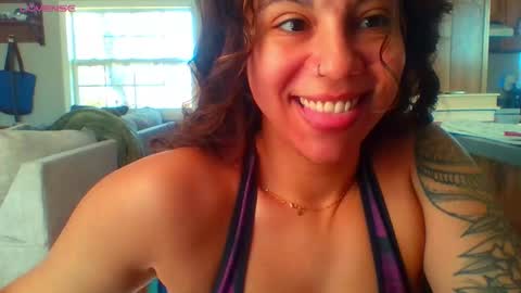 Snapshot of carmen_fett chatting on December 2025 04:03:01 PM Carmen online show from December 2025 04:03:01 PM