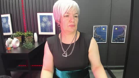 Snapshot of carmensoft chatting on January 2025 05:48:01 AM Carmen online show from January 2025 05:48:01 AM