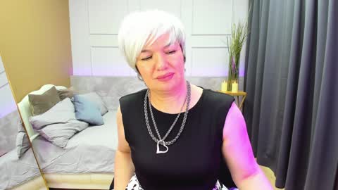 Snapshot of carmensoft chatting on January 2025 03:01:01 AM Carmen online show from January 2025 03:01:01 AM