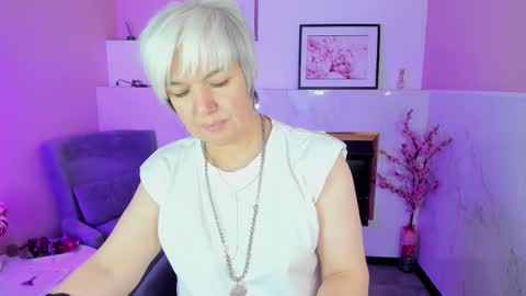 Snapshot of carmensoft chatting on September 2025 08:43:01 PM Carmen online show from September 2025 08:43:01 PM