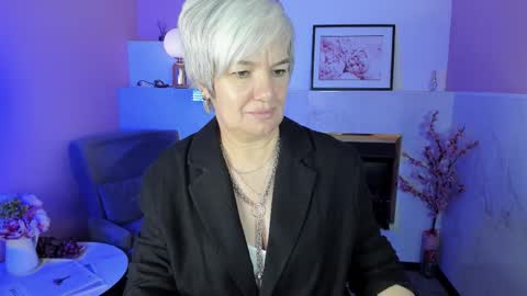 Snapshot of carmensoft chatting on September 2025 09:04:01 PM Carmen online show from September 2025 09:04:01 PM