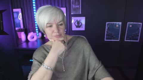 Snapshot of carmensoft chatting on October 2025 09:11:01 PM Carmen online show from October 2025 09:11:01 PM