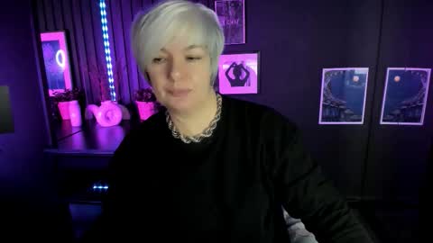 Snapshot of carmensoft chatting on November 2025 08:35:02 PM Carmen online show from November 2025 08:35:02 PM