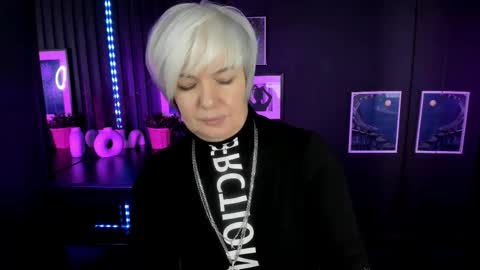 Snapshot of carmensoft chatting on November 2025 08:53:01 PM Carmen online show from November 2025 08:53:01 PM