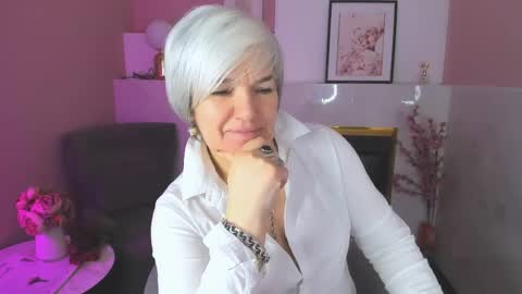 Carmen online show from April 2026 09:16:01 AM