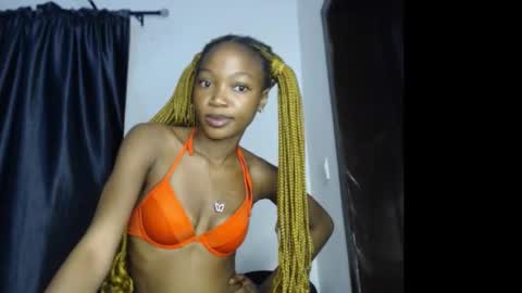 Snapshot of carobaby8 chatting on November 2025 04:45:02 AM caroline online show from November 2025 04:45:02 AM