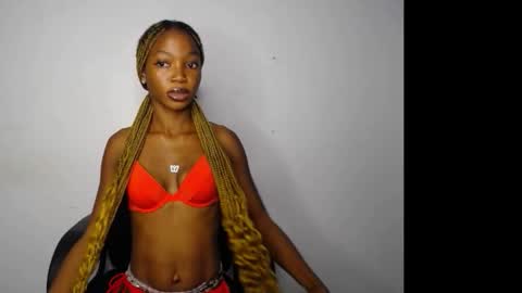 caroline online show from November 2025 04:55:01 AM