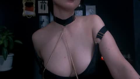 carolaird online show from November 2025 09:47:02 PM