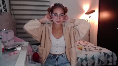 Carolayn online show from December 2024 02:46:01 AM