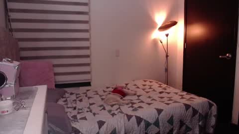 Carolayn online show from December 2024 02:56:01 AM