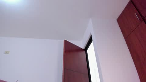 Caroline online show from December 2024 07:18:01 PM