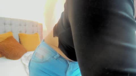 Carolina online show from October 2025 12:53:02 PM