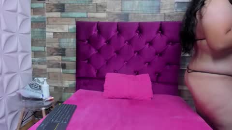 Snapshot of carolina_lenon chatting on February 2026 07:47:02 PM Angie Carolina online show from February 2026 07:47:02 PM