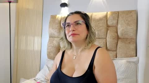 Snapshot of carolinacrus01 chatting on May 2026 11:58:02 AM Carolina online show from May 2026 11:58:02 AM