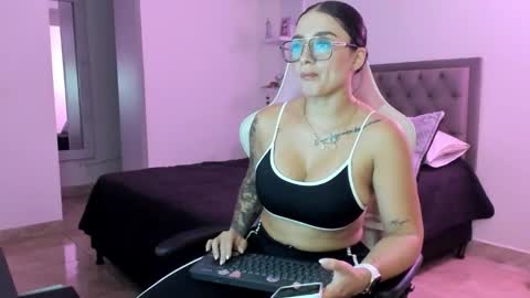 carolina snt online show from February 2026 08:01:01 PM