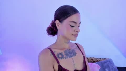 Snapshot of caroline_clark420 chatting on May 2026 11:12:01 PM Caroline Clark online show from May 2026 11:12:01 PM