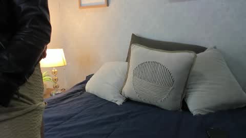  Caroline  online show from December 2025 11:27:02 AM