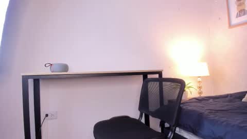  Caroline  online show from January 2026 11:37:02 AM