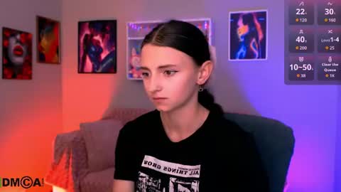 Snapshot of caroline_honeyy chatting on June 2026 07:34:02 PM Caroline online show from June 2026 07:34:02 PM