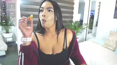 Snapshot of caroline_jackson_ chatting on February 2025 02:09:02 PM C A R O L I N E online show from February 2025 02:09:02 PM