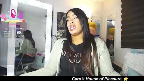 Snapshot of caroline_jackson_ chatting on December 2025 11:14:02 AM C A R O L I N E online show from December 2025 11:14:02 AM