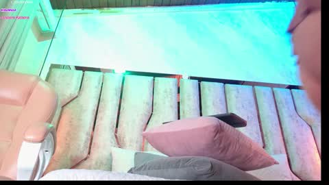 Snapshot of caroline_palmerr chatting on December 2025 03:24:01 AM Carolina online show from December 2025 03:24:01 AM