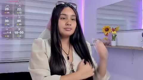 caroline_rodriguez_9 online show from May 2026 07:09:02 PM