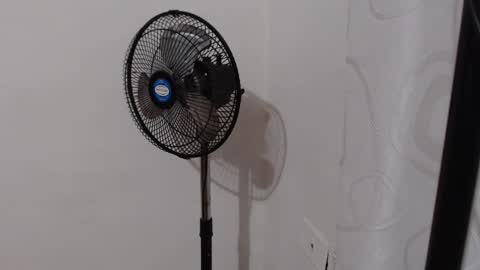 Snapshot of carolineblich chatting on February 2025 01:26:02 PM Carolin Blich online show from February 2025 01:26:02 PM