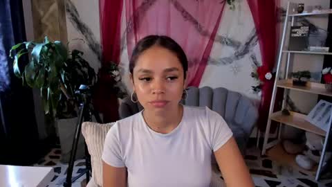 Caroline online show from May 2026 03:19:02 PM