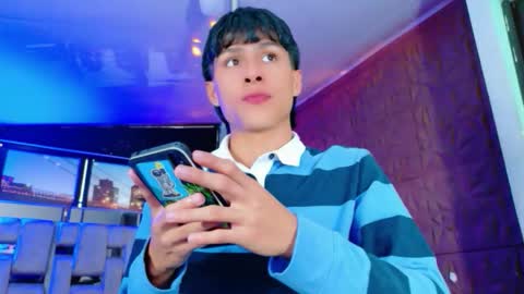 carolinejesh online show from February 2026 06:39:01 PM