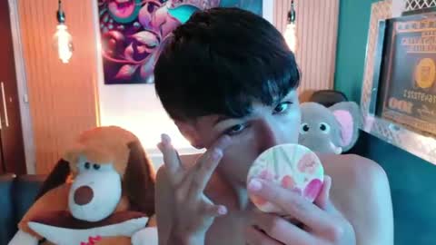 carolinejesh online show from March 2026 12:08:01 PM