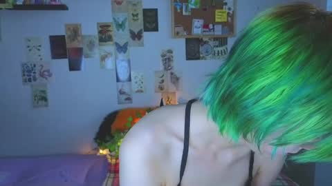 Snapshot of carolinerichter chatting on May 2026 04:36:02 PM CarolineRichter online show from May 2026 04:36:02 PM