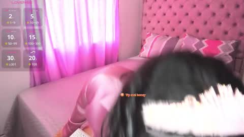 Caroline  online show from March 2026 03:18:02 PM