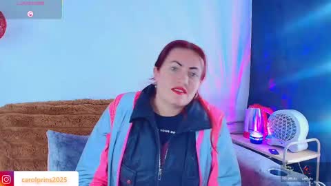 Snapshot of carolinhe_ chatting on November 2025 12:04:01 PM Carolinhe online show from November 2025 12:04:01 PM