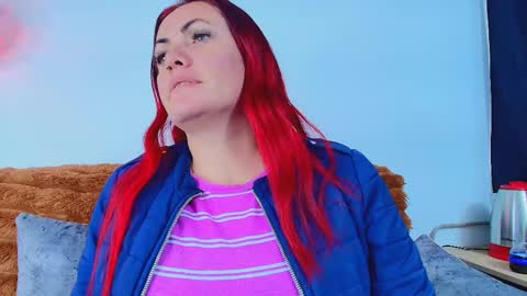 Snapshot of carolinhe_ chatting on November 2025 06:48:02 PM Carolinhe online show from November 2025 06:48:02 PM