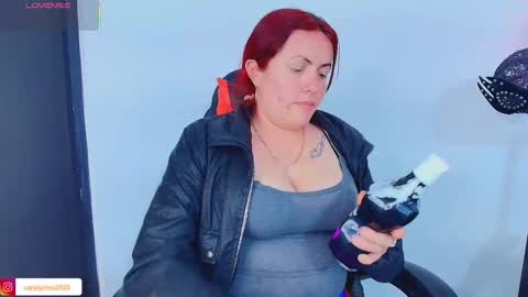 Snapshot of carolinhe_ chatting on November 2025 08:20:01 PM Carolinhe online show from November 2025 08:20:01 PM