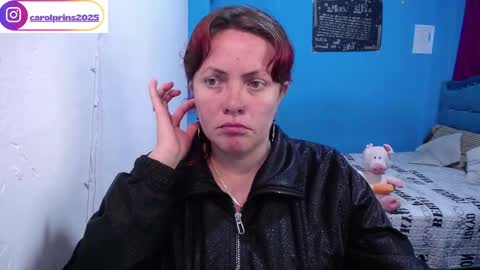 Carolinhe  online show from March 2026 10:04:02 PM