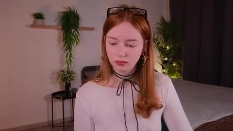 Caro online show from October 2025 05:02:02 PM